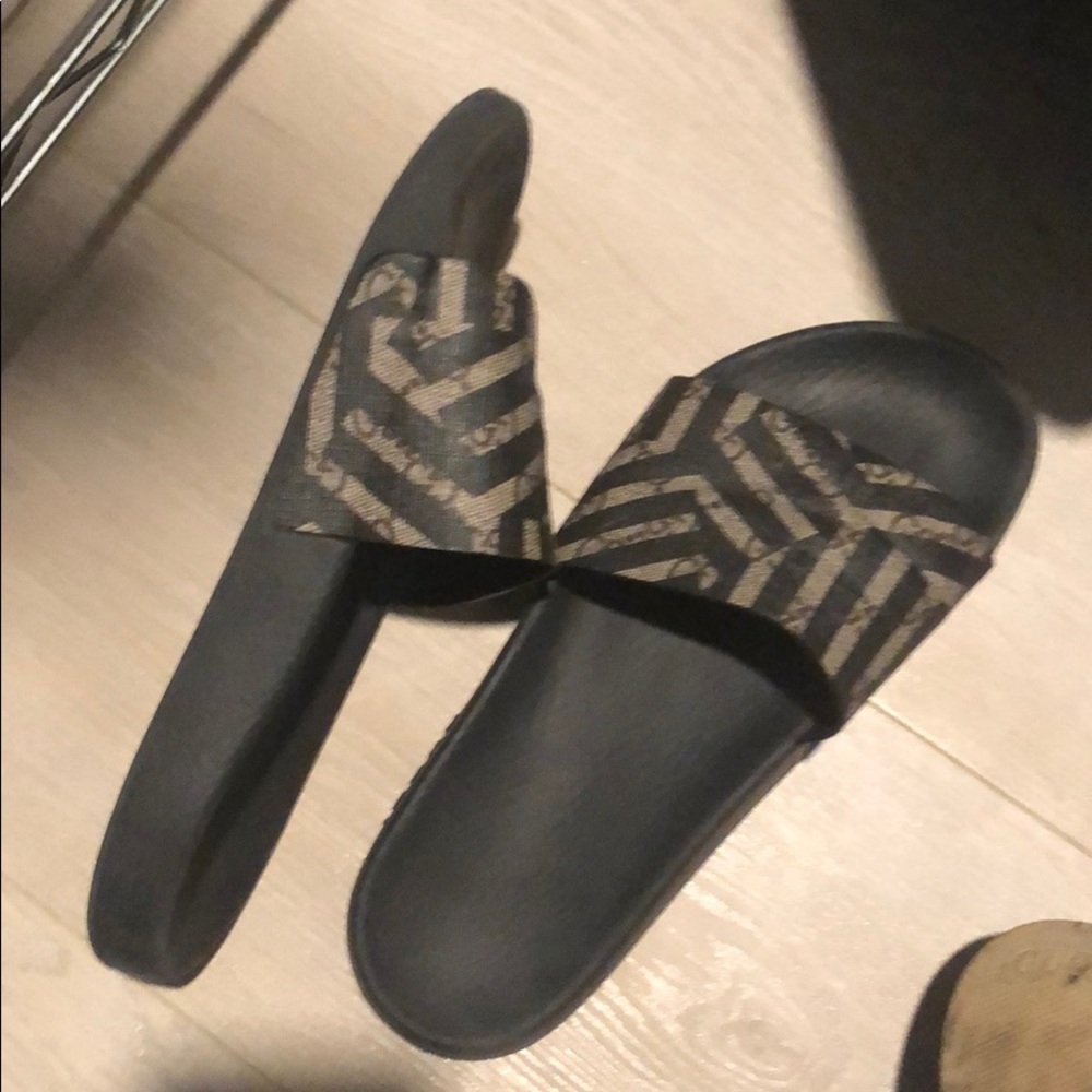 Authentic Gucci flops - Picture 5 of 7
